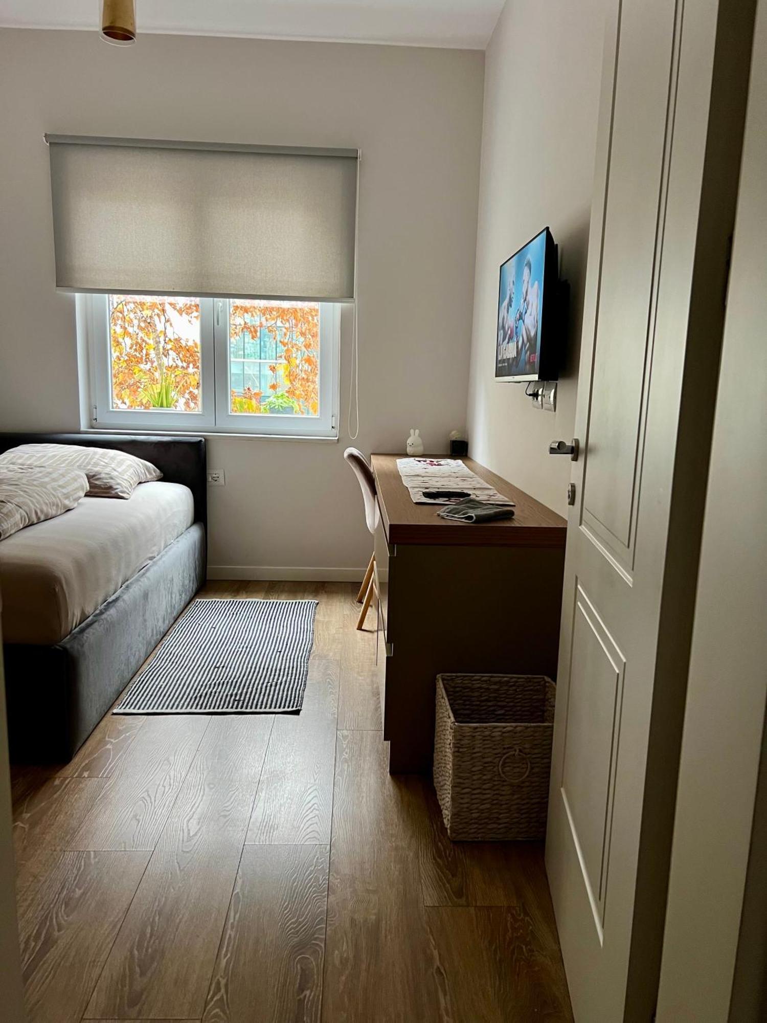 Govi Apartment Al Pieno Centro Di Tirana Kültér fotó