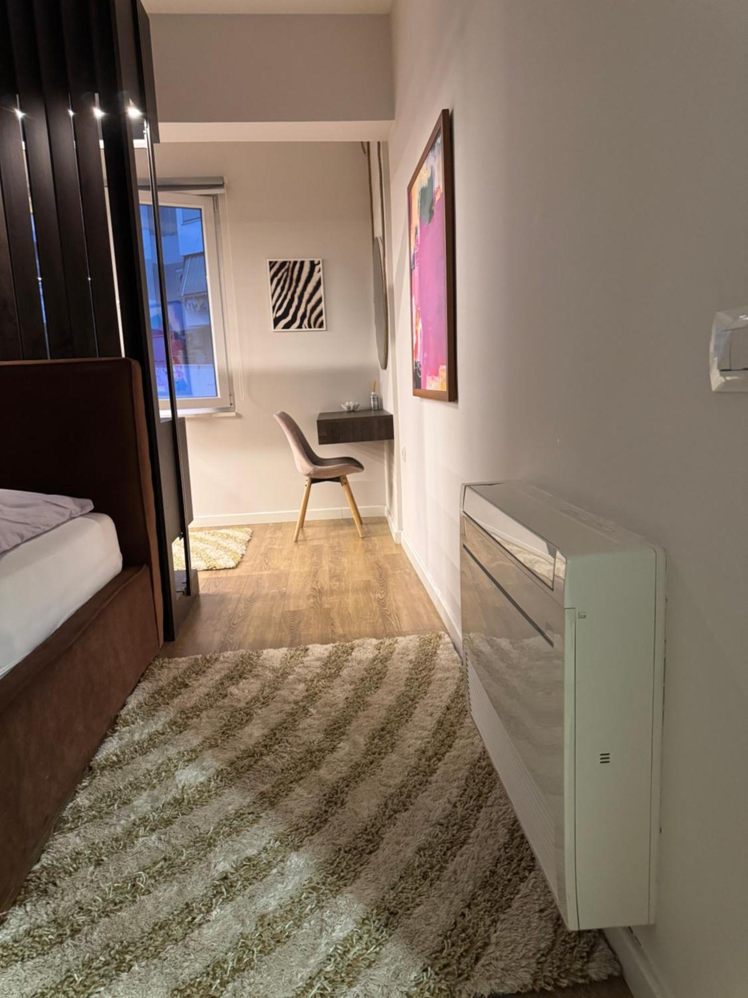 Govi Apartment Al Pieno Centro Di Tirana Kültér fotó